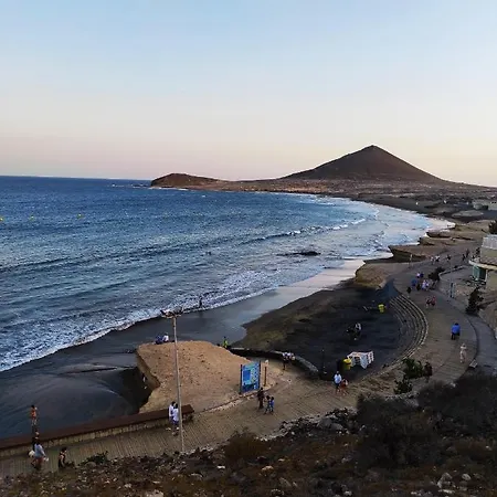 Apartment Playa Con Terrazas, Vistas, Garaje Y Trastero, En La Gaviota, 36, Zona Wind Surf El Medano (Tenerife)
