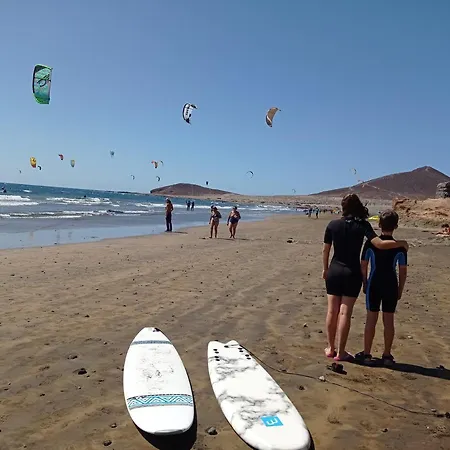 Playa Con Terrazas, Vistas, Garaje Y Trastero, En La Gaviota, 36, Zona Wind Surf Appartamento