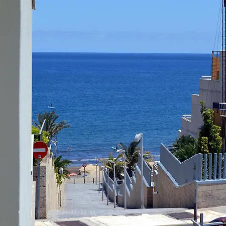 Appartamento Playa Con Terrazas, Vistas, Garaje Y Trastero, En La Gaviota, 36, Zona Wind Surf *